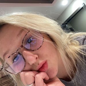 Meet your Posher, Vivian